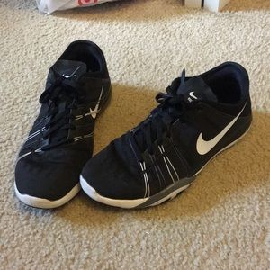 Nike Free TR 6 Size 9 (lightly worn)